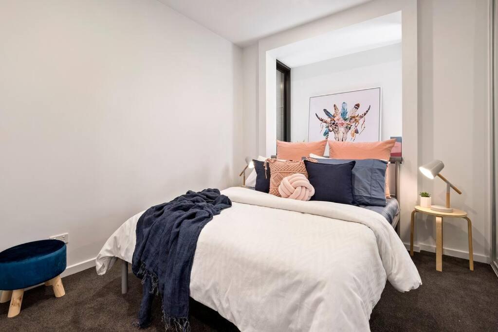 Boutique Heidelberg Heights 2Br Apartment 105 メルボルン エクステリア 写真